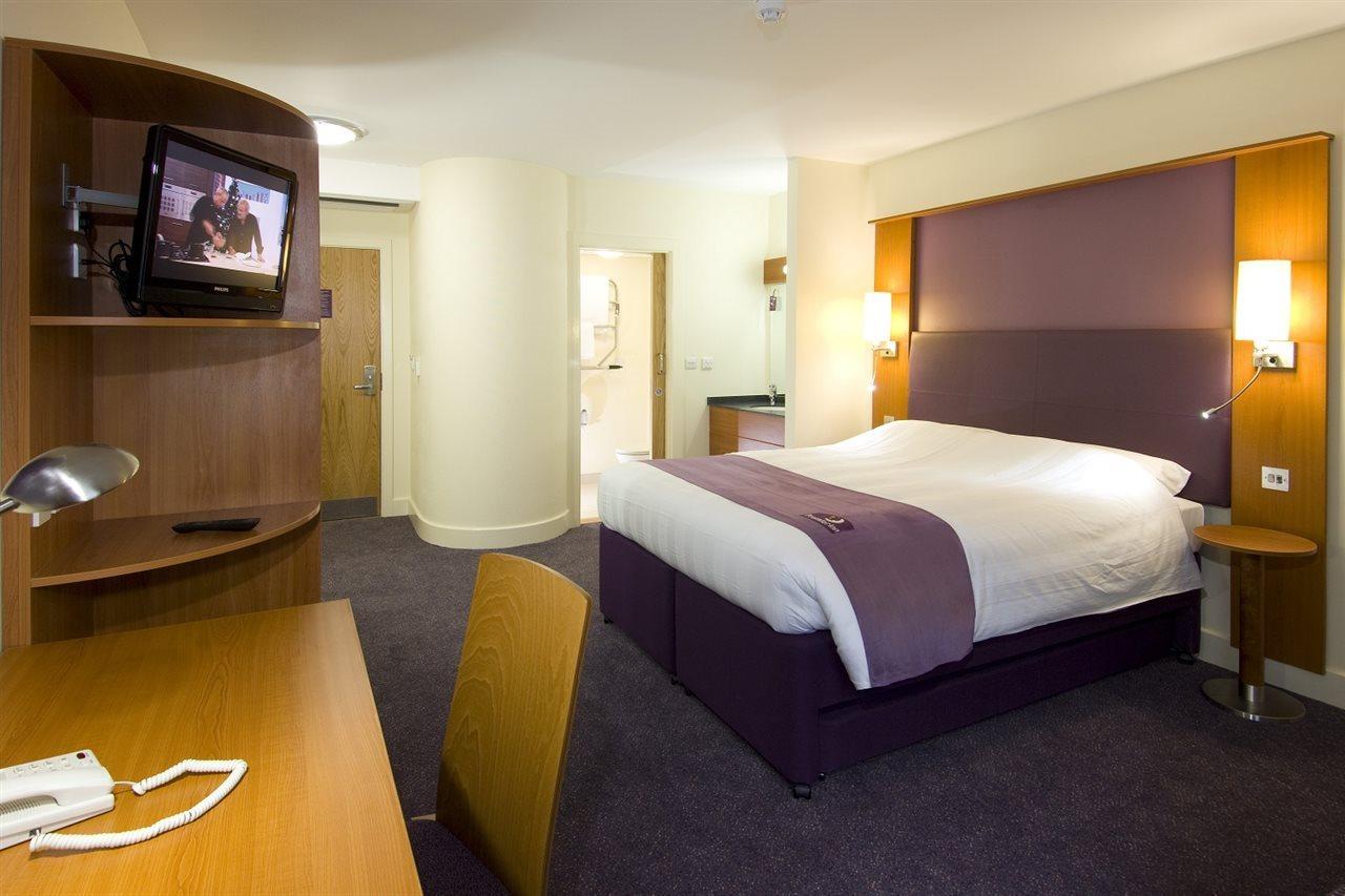Premier Inn Sheffield City Centre Exterior foto