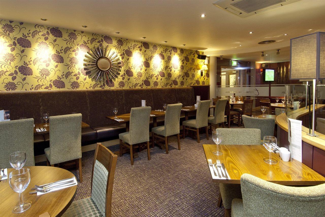 Premier Inn Sheffield City Centre Exterior foto